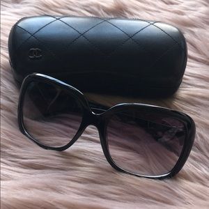Chanel bow sunglasses